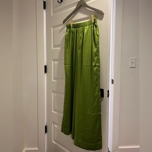 NWOT Daily Drills silky pants